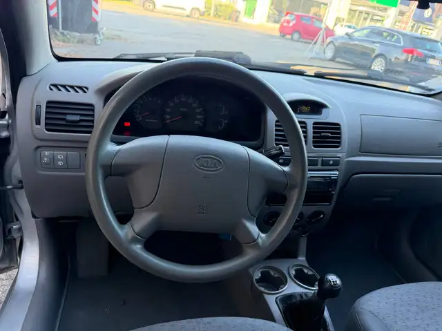 Kia Rio view 7