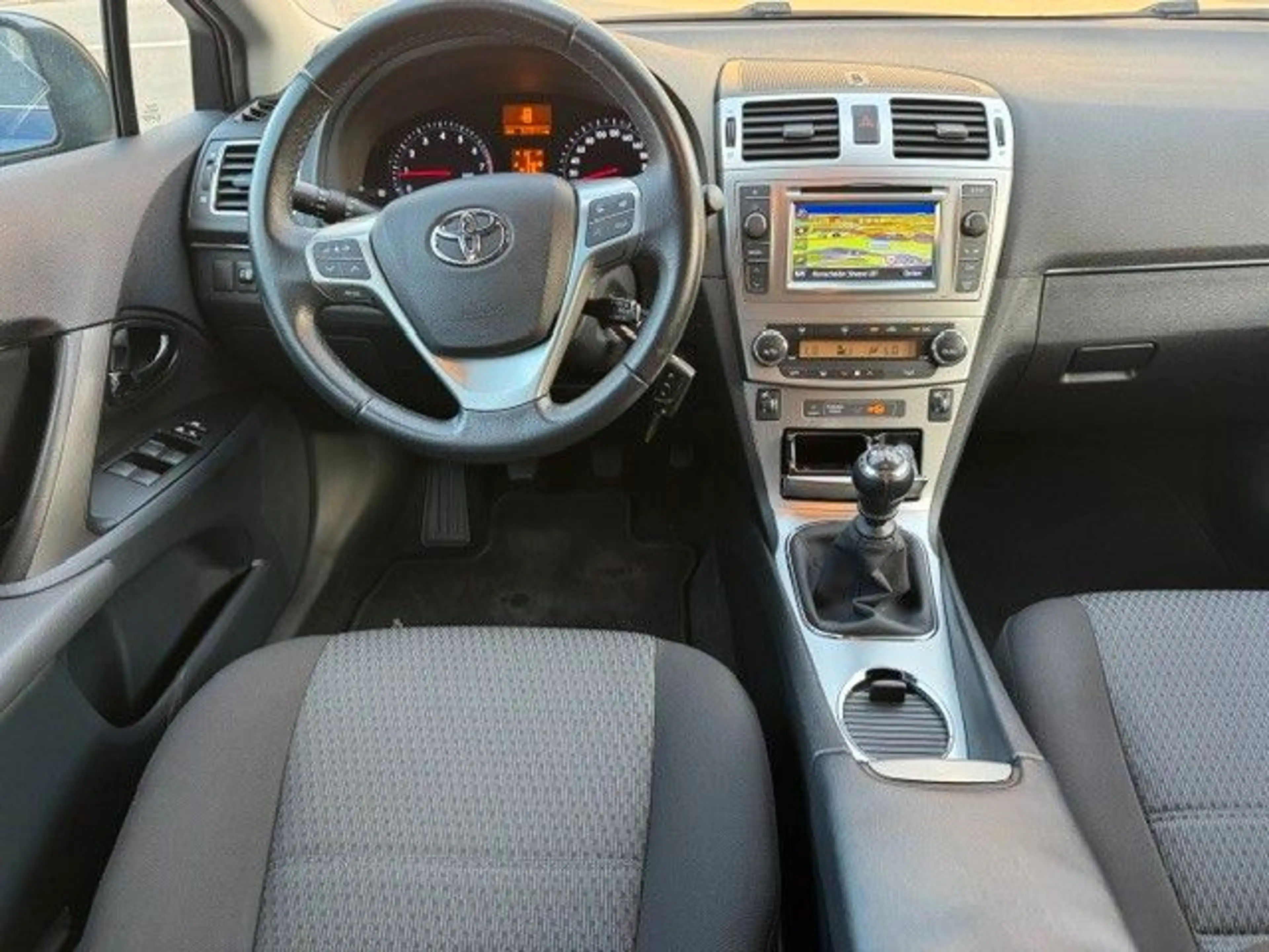 Toyota Avensis Kombi Edition KM 52541 — photo 14
