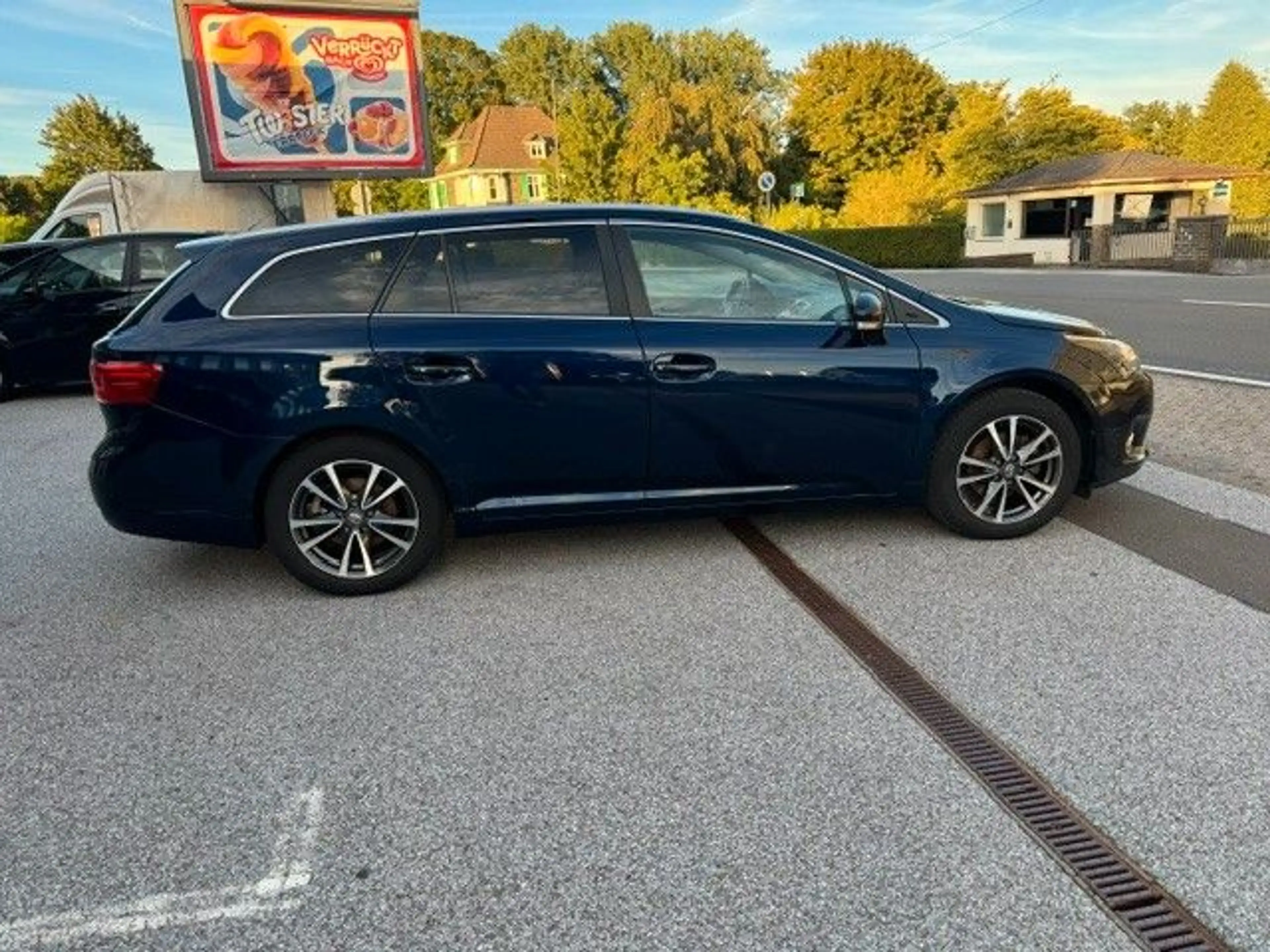 Toyota Avensis Kombi Edition KM 52541 — photo 7