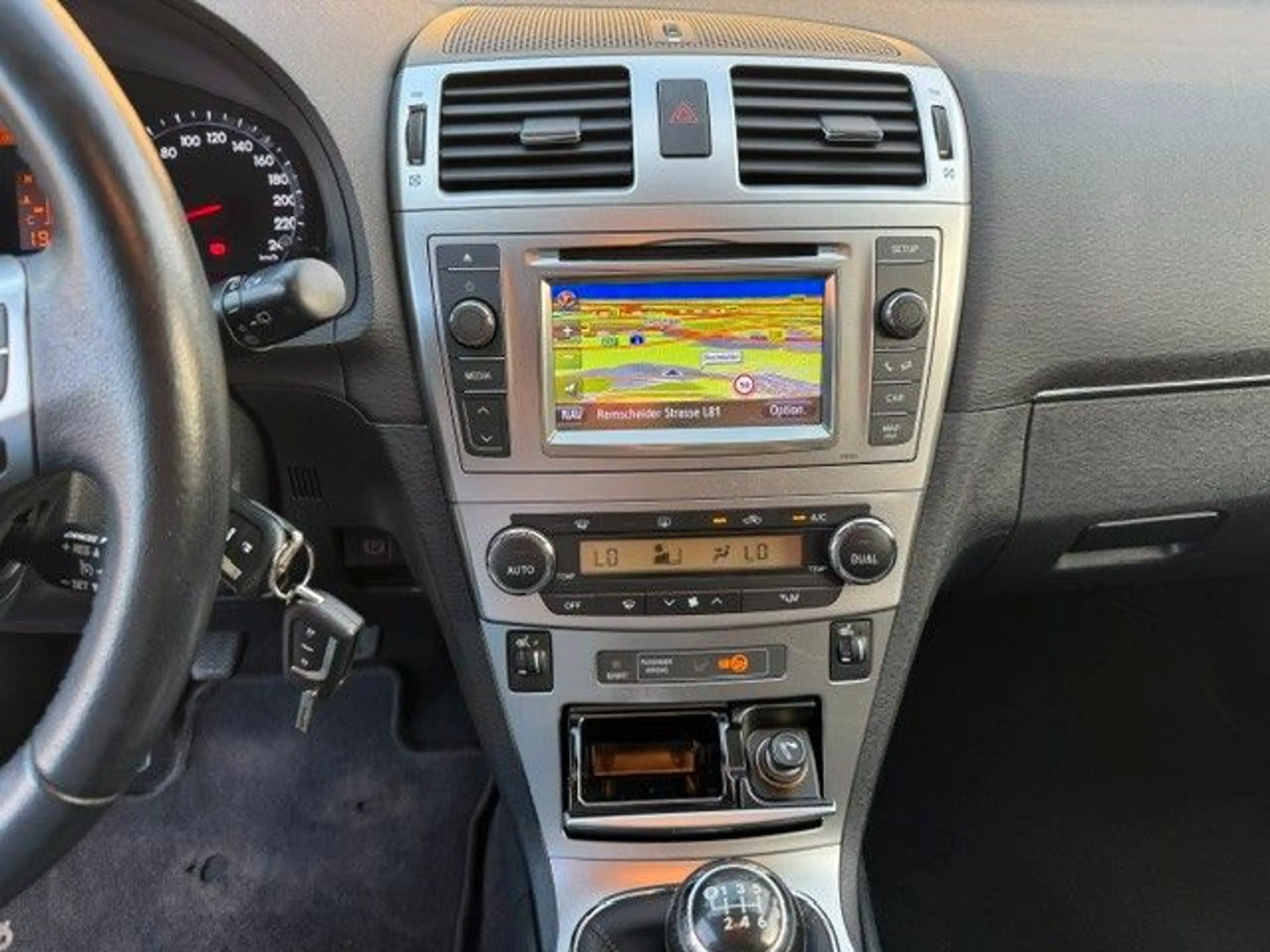 Toyota Avensis Kombi Edition KM 52541 — photo 13