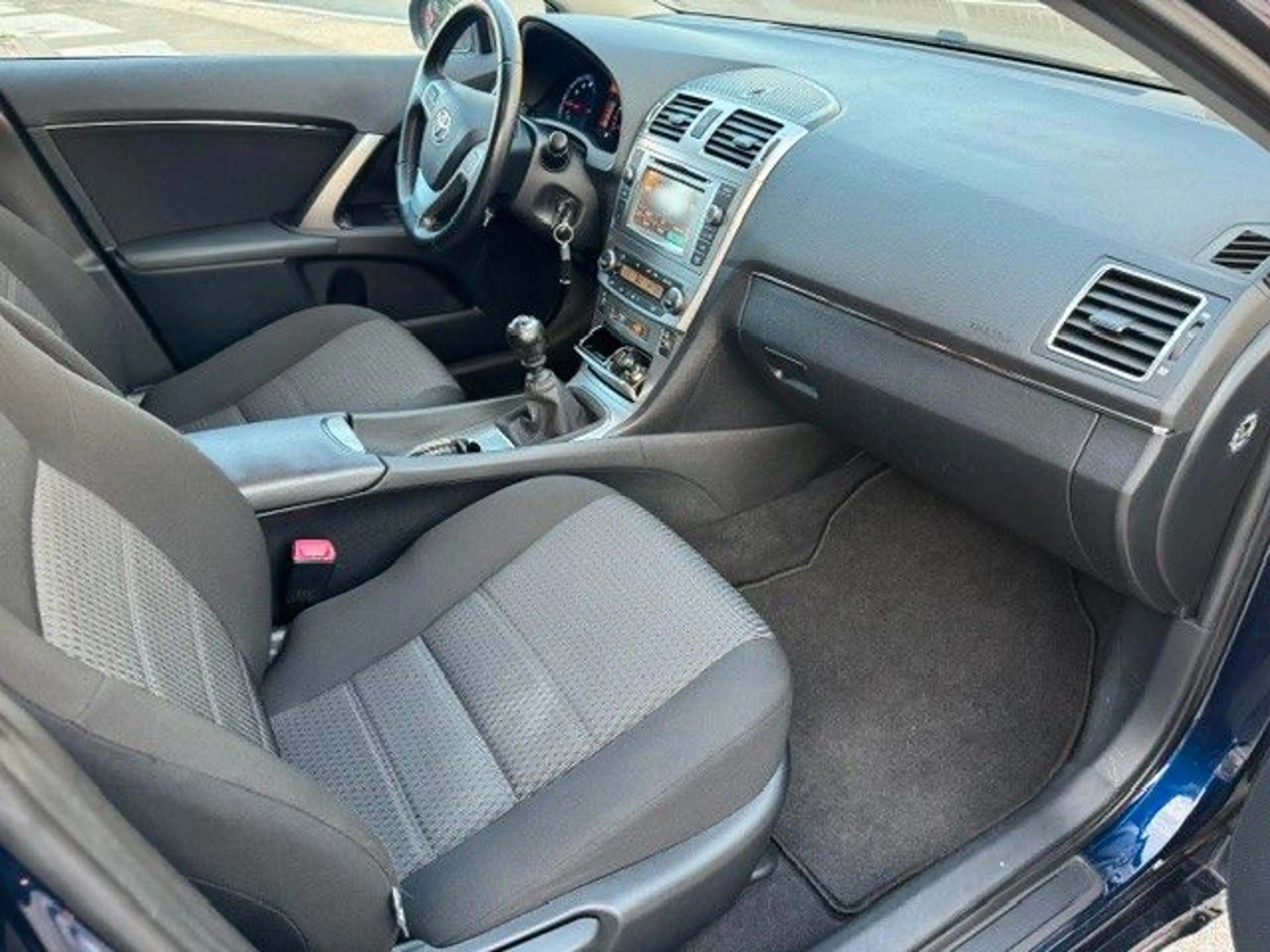 Toyota Avensis Kombi Edition KM 52541 — photo 9