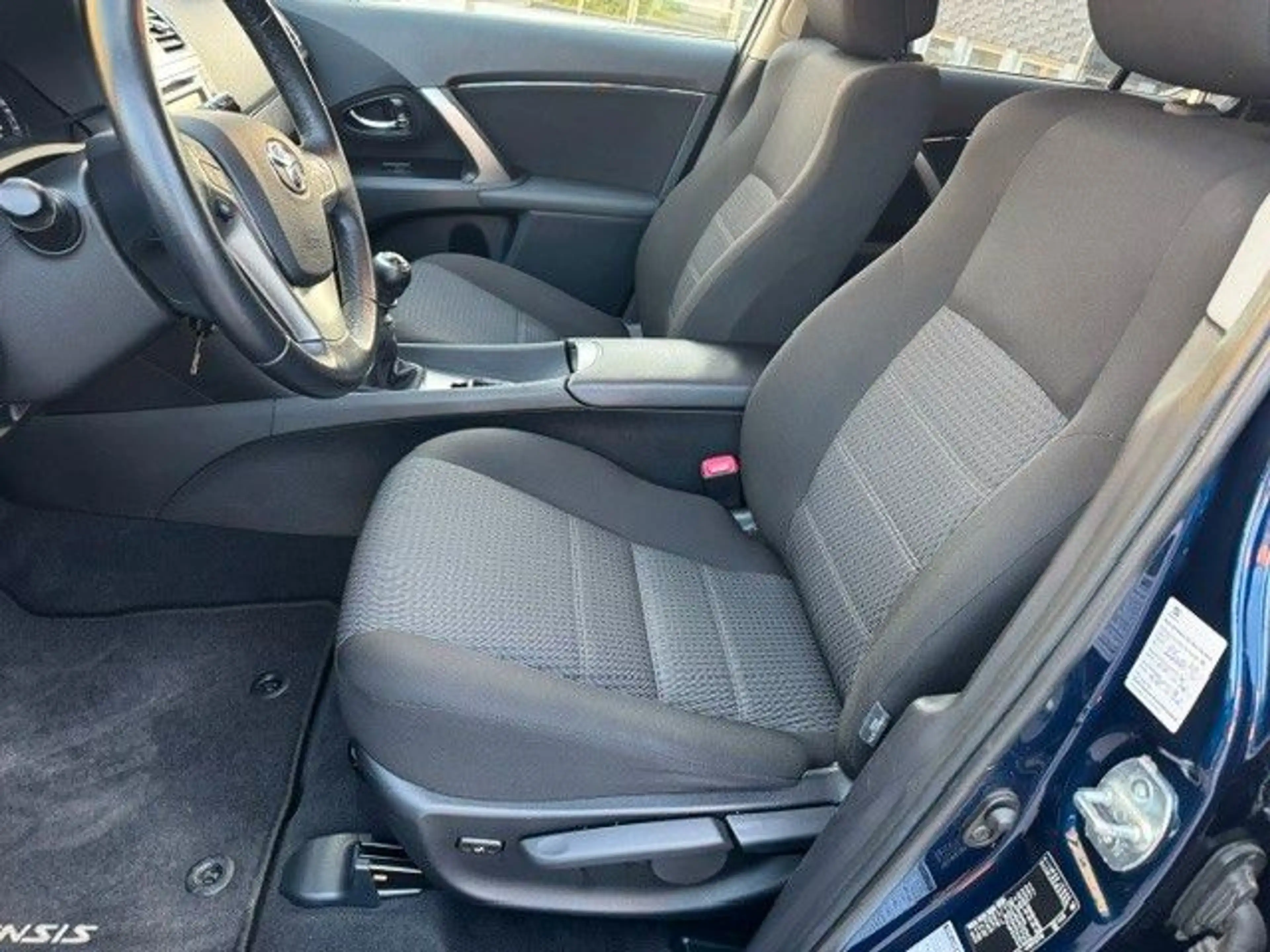 Toyota Avensis Kombi Edition KM 52541 — photo 12
