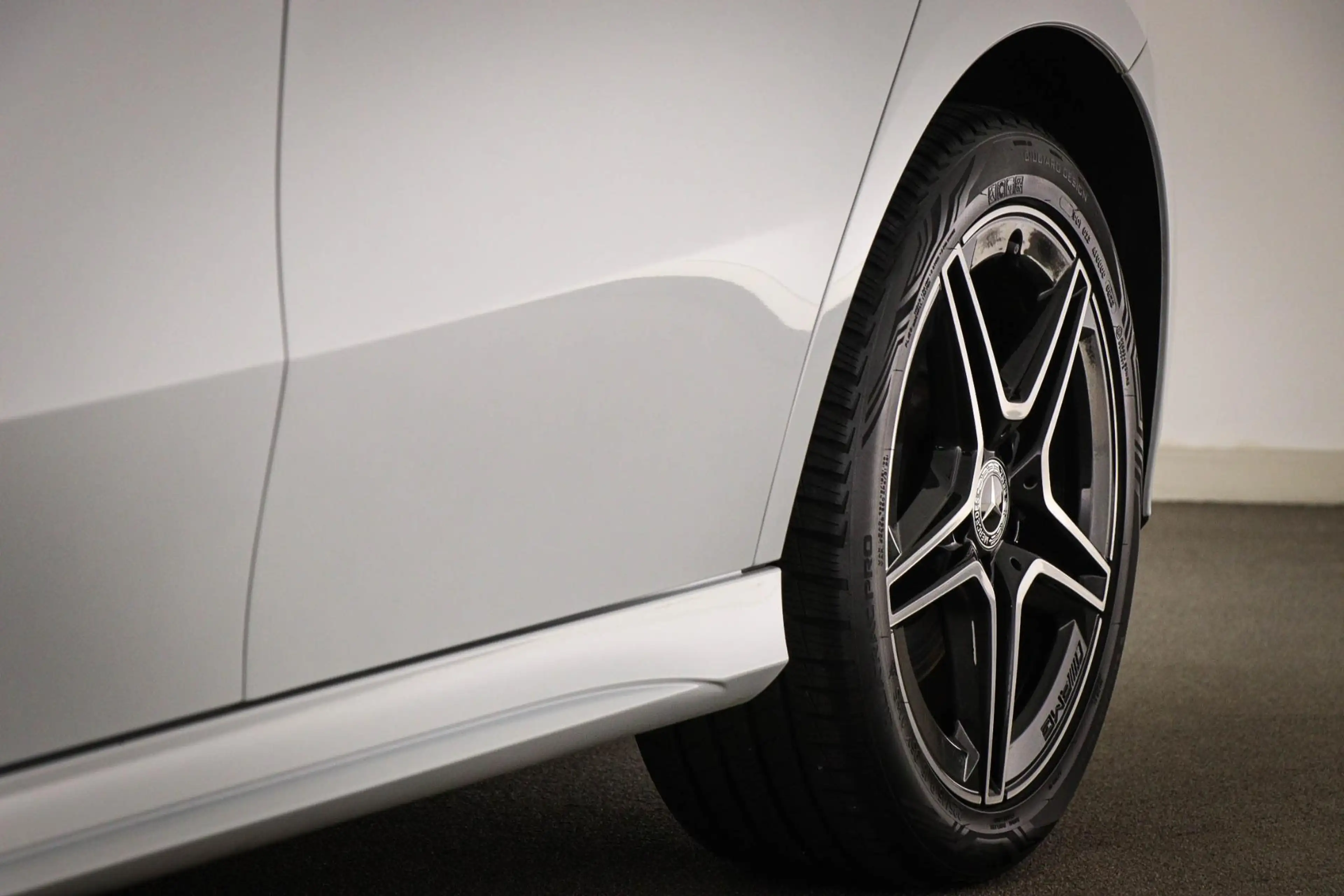 Mercedes-Benz A 250 e Business Solution AMG Limited | HALF LEDER | STO — photo 20