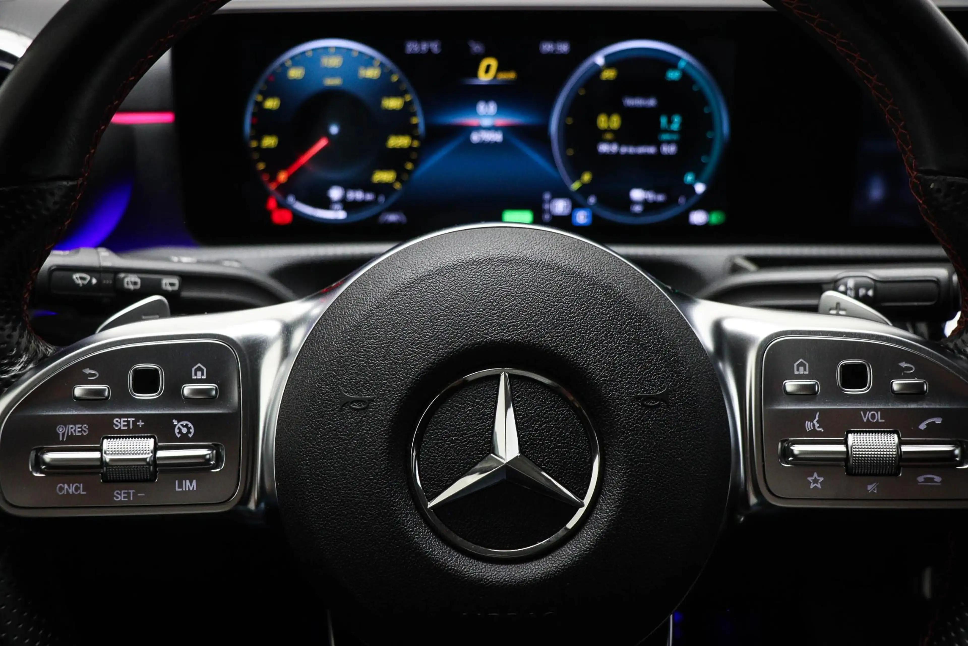 Mercedes-Benz A 250 e Business Solution AMG Limited | HALF LEDER | STO — photo 34