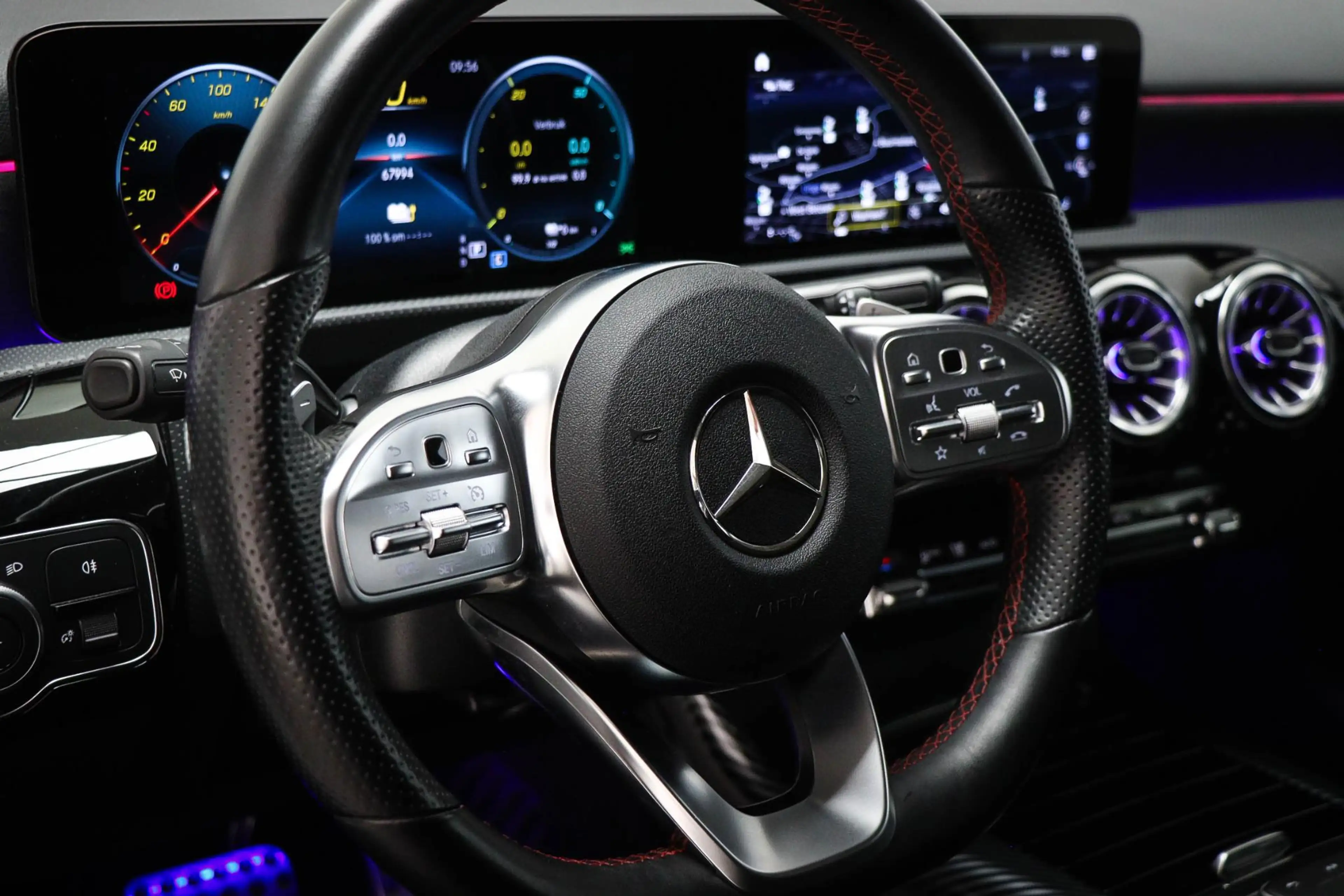 Mercedes-Benz A 250 e Business Solution AMG Limited | HALF LEDER | STO — photo 32