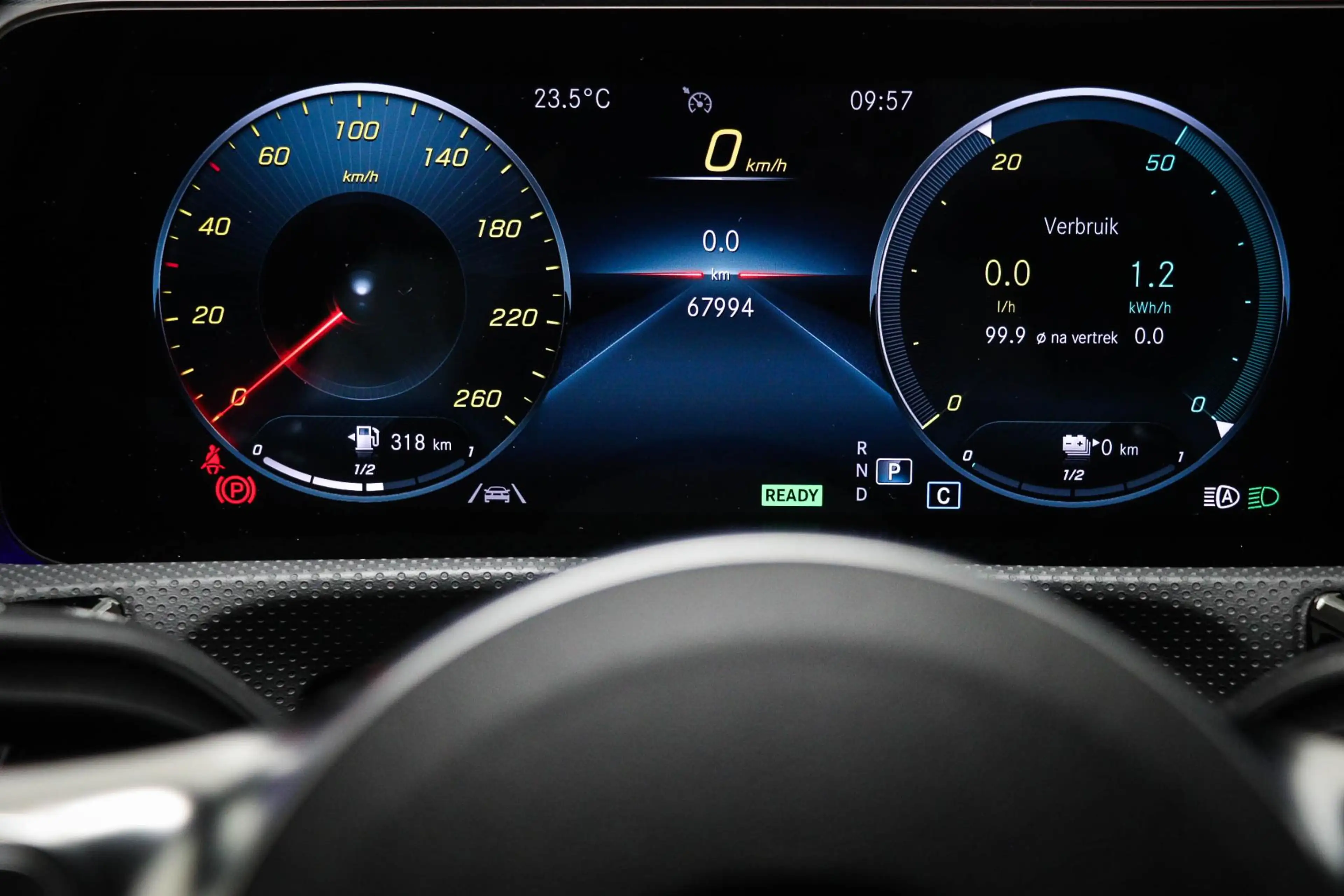 Mercedes-Benz A 250 e Business Solution AMG Limited | HALF LEDER | STO — photo 4