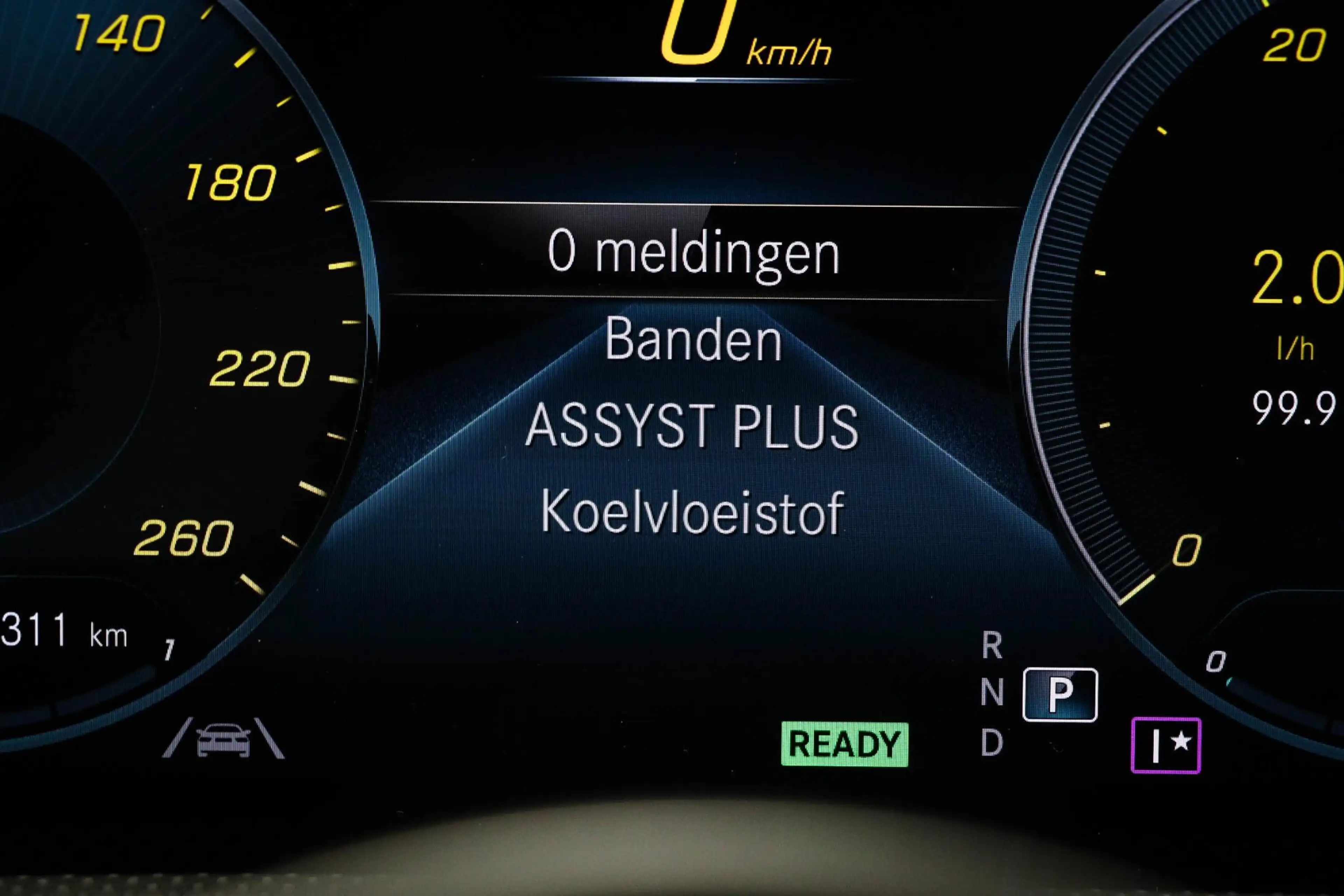 Mercedes-Benz A 250 e Business Solution AMG Limited | HALF LEDER | STO — photo 35