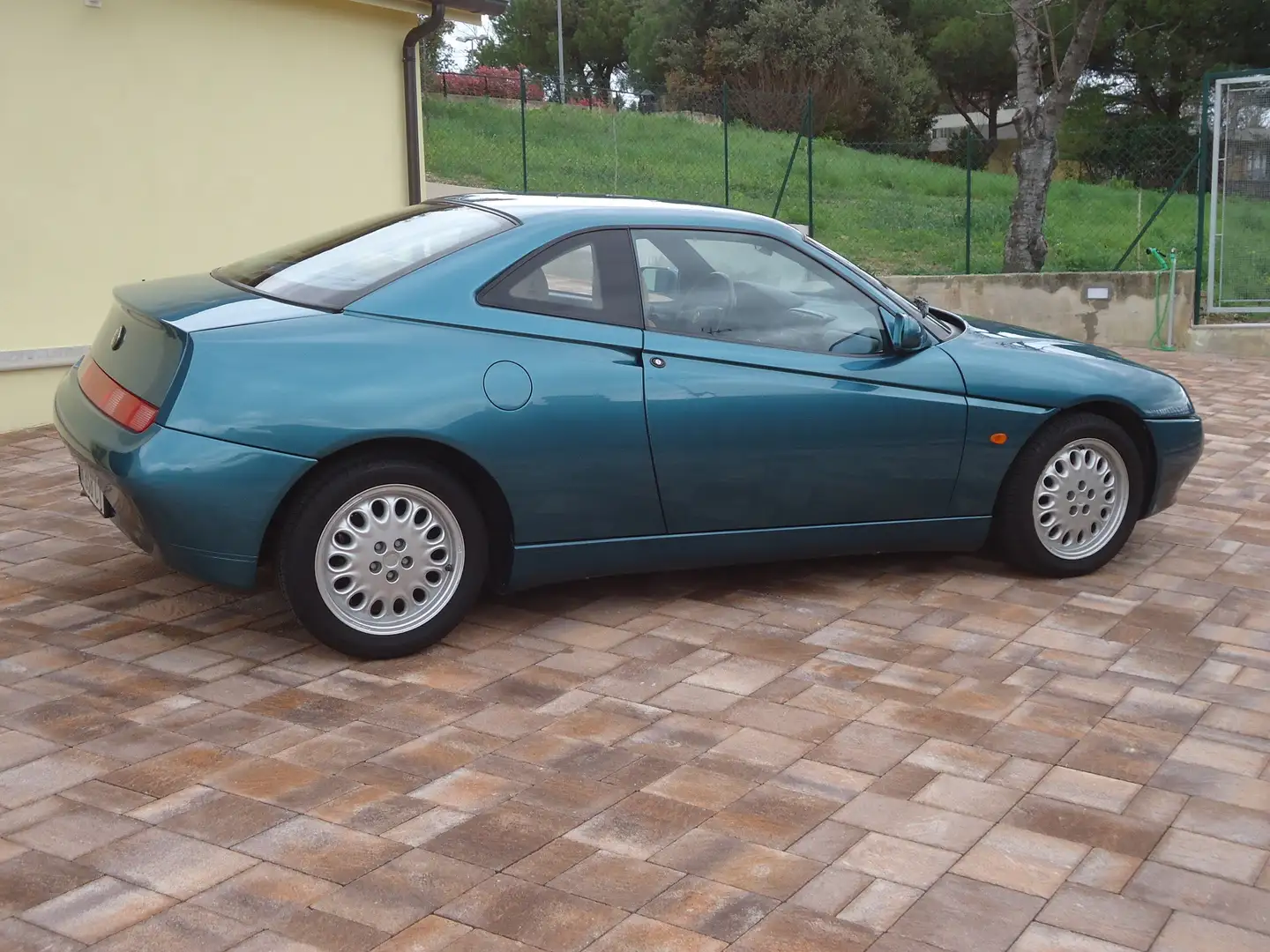 Alfa Romeo GTV 2.0 V6 tb c/pelle Momo - 2