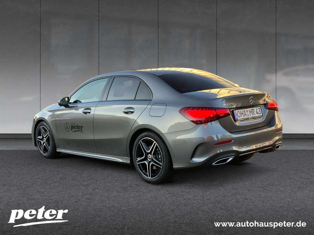 Mercedes-Benz A 220