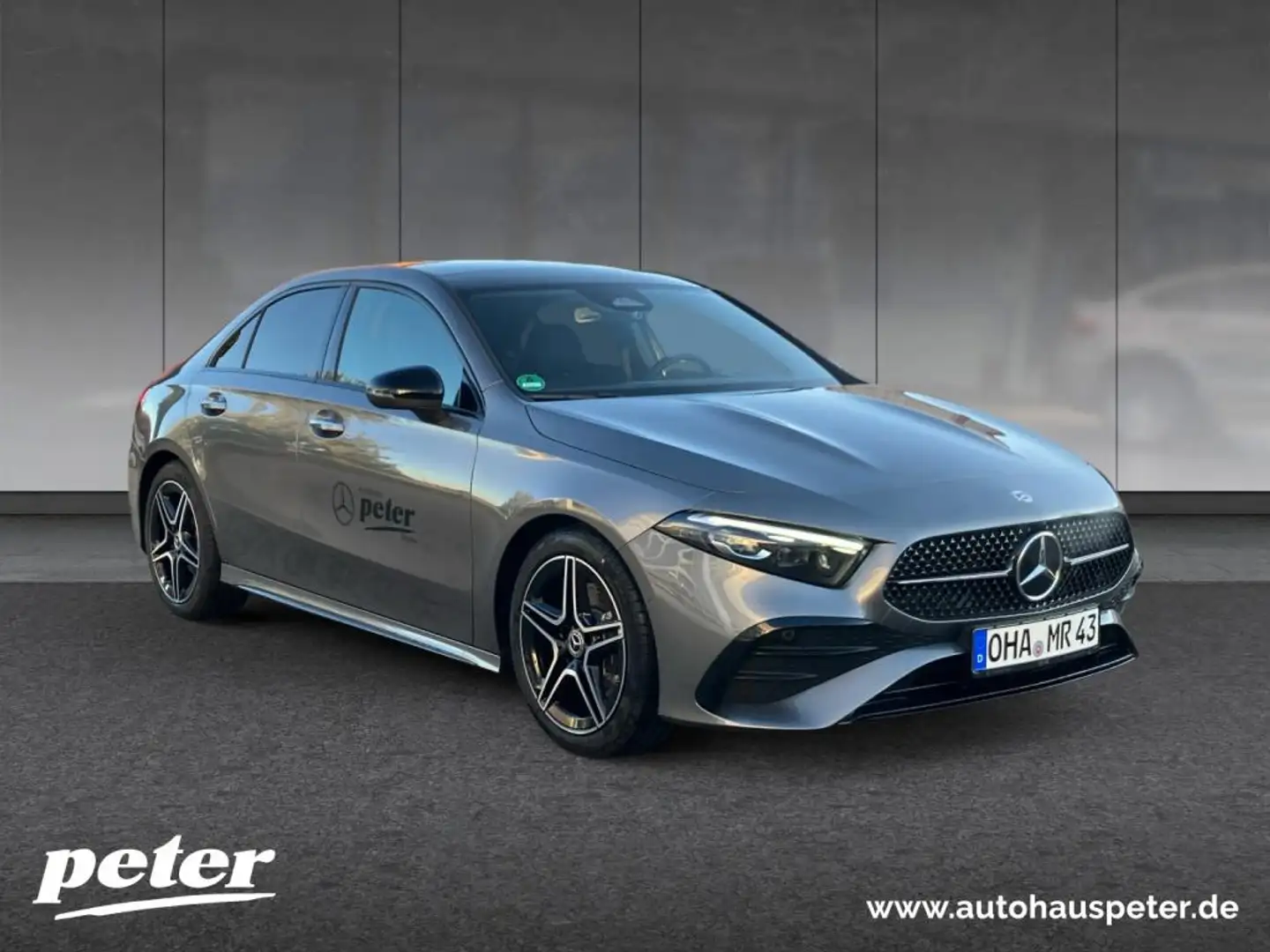 Mercedes-Benz A 220 4M Limousine AMG/NIGHT/18"/Panorama-SD/ Grijs - 2