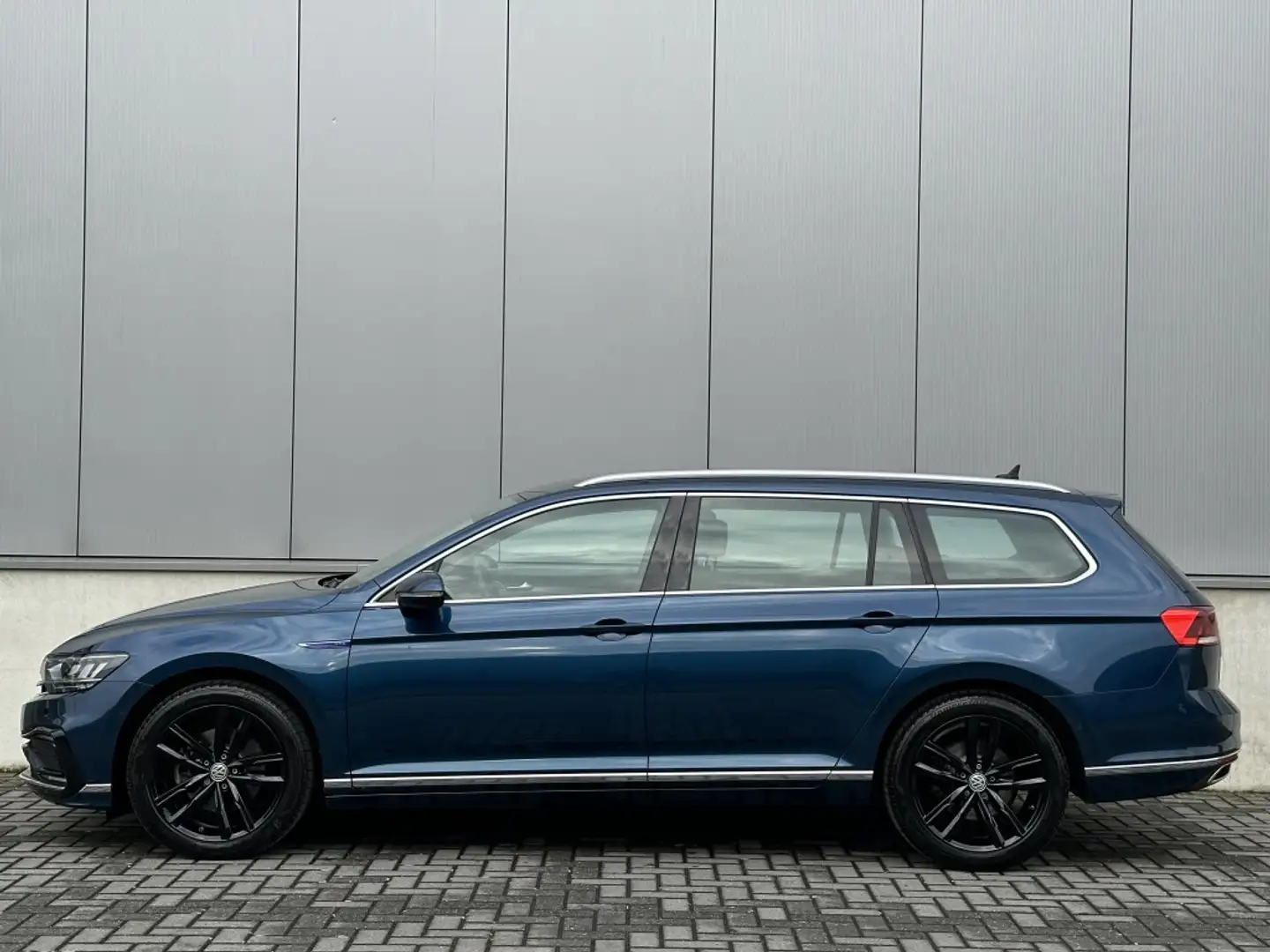 Volkswagen Passat Variant 1.4 TSI PHEV GTE Bns NAVI CAMERA TREKHAAK ACC ECC Blauw - 2