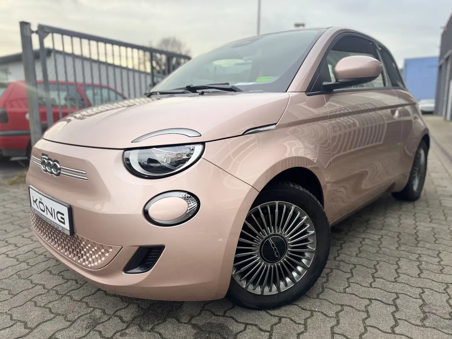 Fiat 500e 3+1 Icon 118PS PDC*KLIMA*SHZ Gold - 1