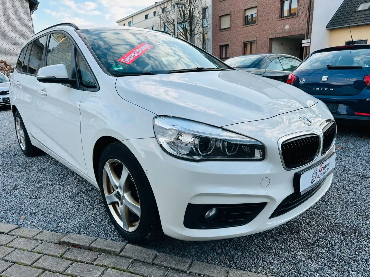 BMW 218 Baureihe 2 Gran Tourer 218 d Advantage Weiß - 1