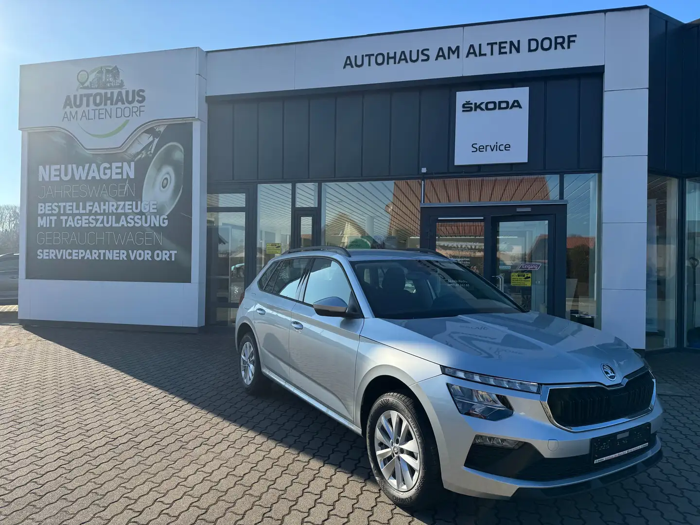 Skoda Kamiq Drive 1.0L TSI DSG Grau - 1