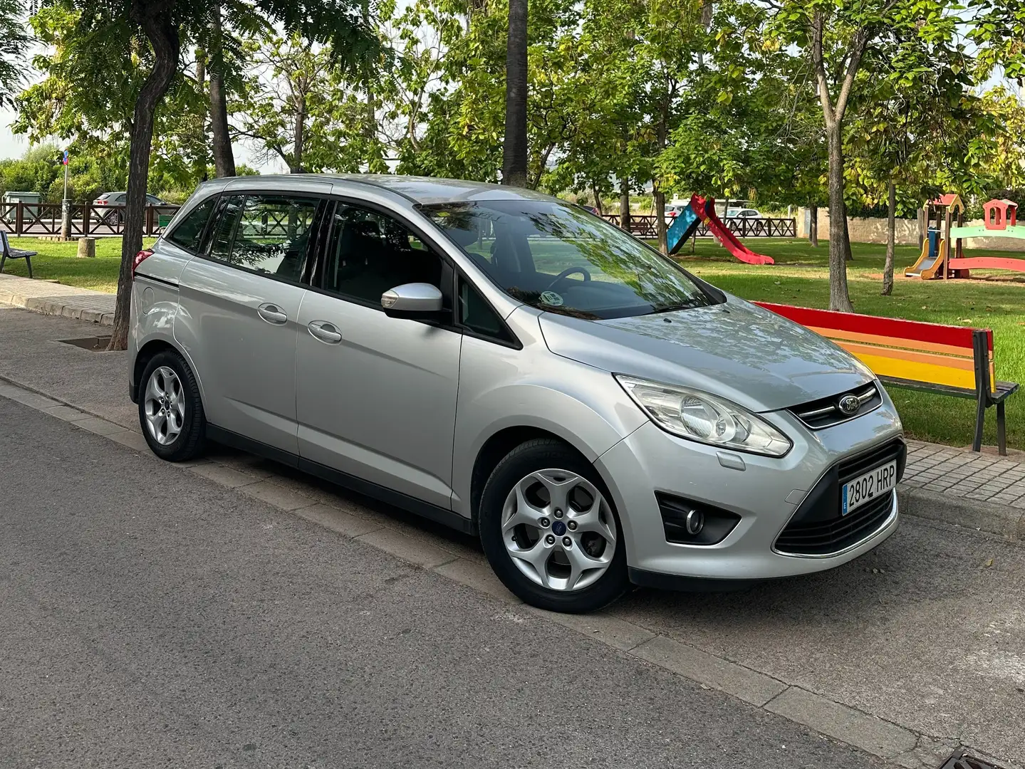 Ford Grand C-Max Grand C-Max 1.6TDCi Trend Trend Plateado - 1