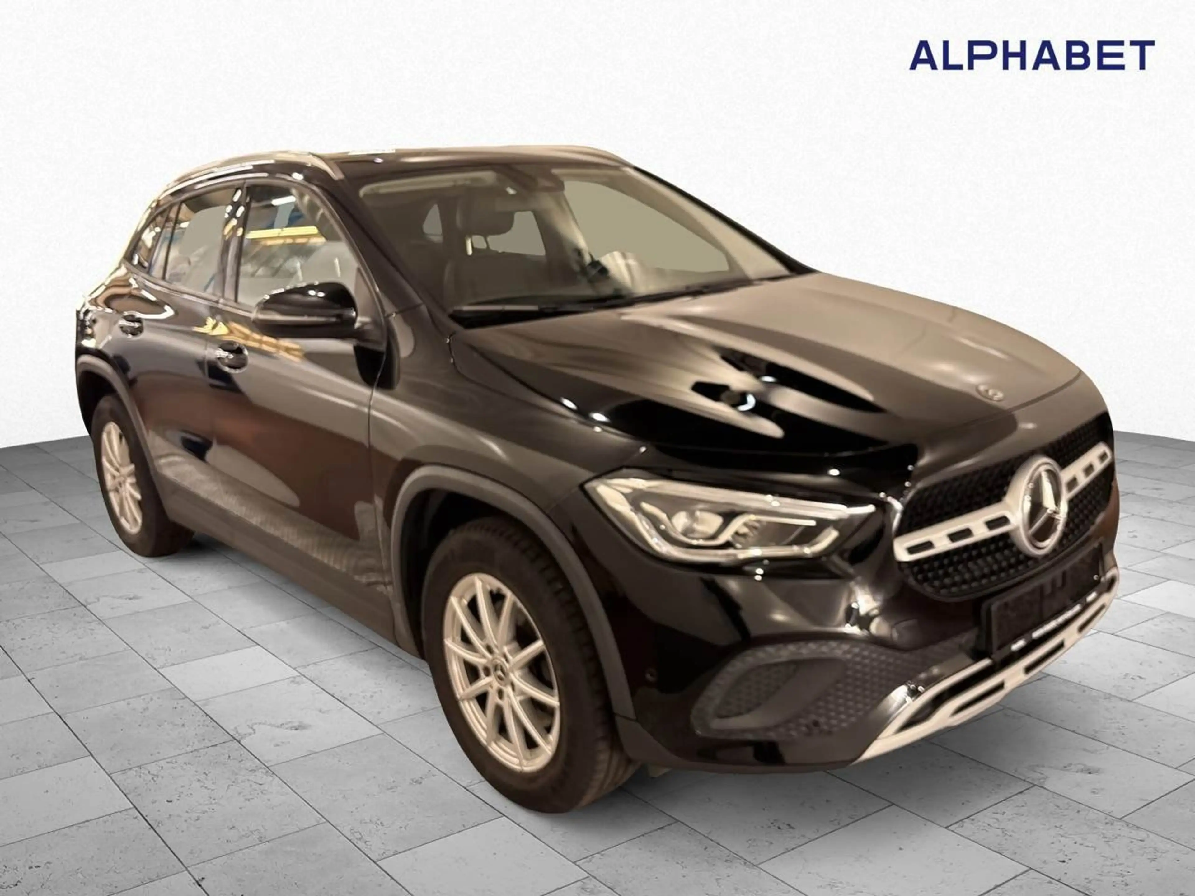 Mercedes-Benz GLA 180 d Key Lane Navi AUT Park-Assist Klima — photo 6