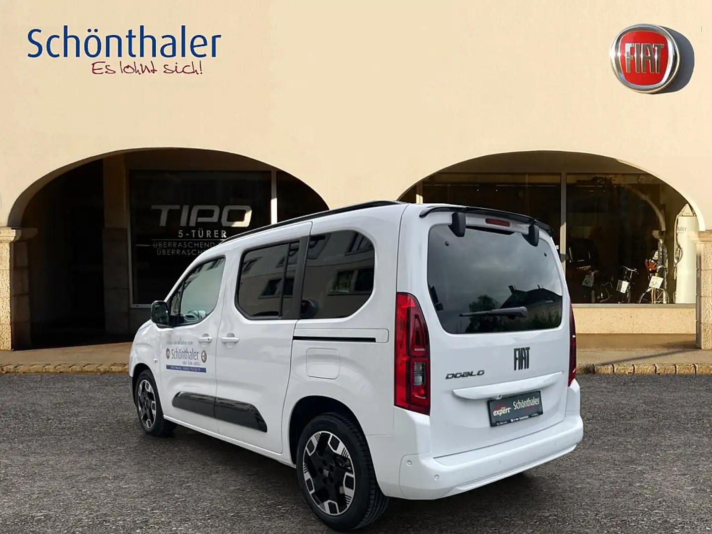 Fiat Doblo BlueHDi 130 S&S  EAT8 Automatik Weiß - 2