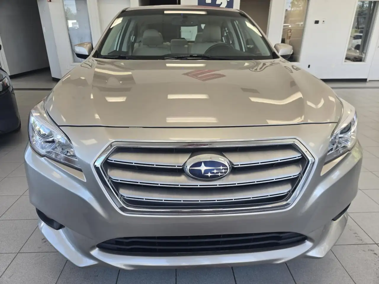 Subaru Legacy снимка Subaru Legacy