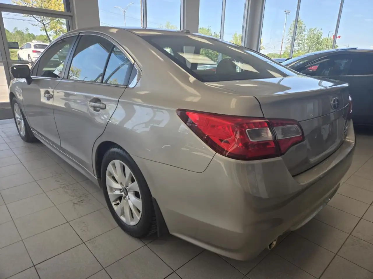 Subaru Legacy снимка Subaru Legacy