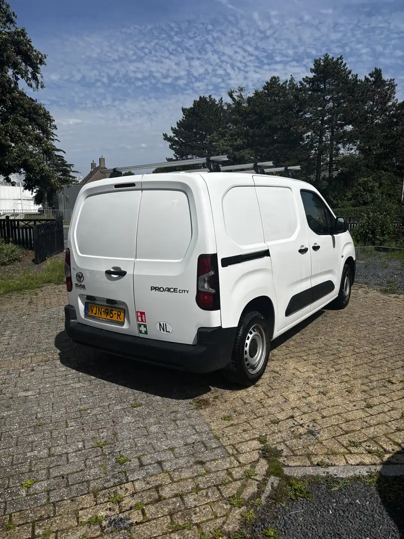 Toyota Proace City 1.5 D-4D Cool Comf. Wit - 2
