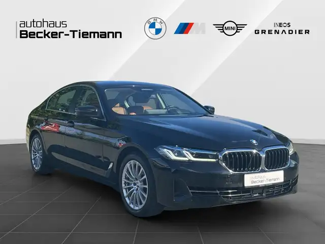 BMW 5 Series view 7