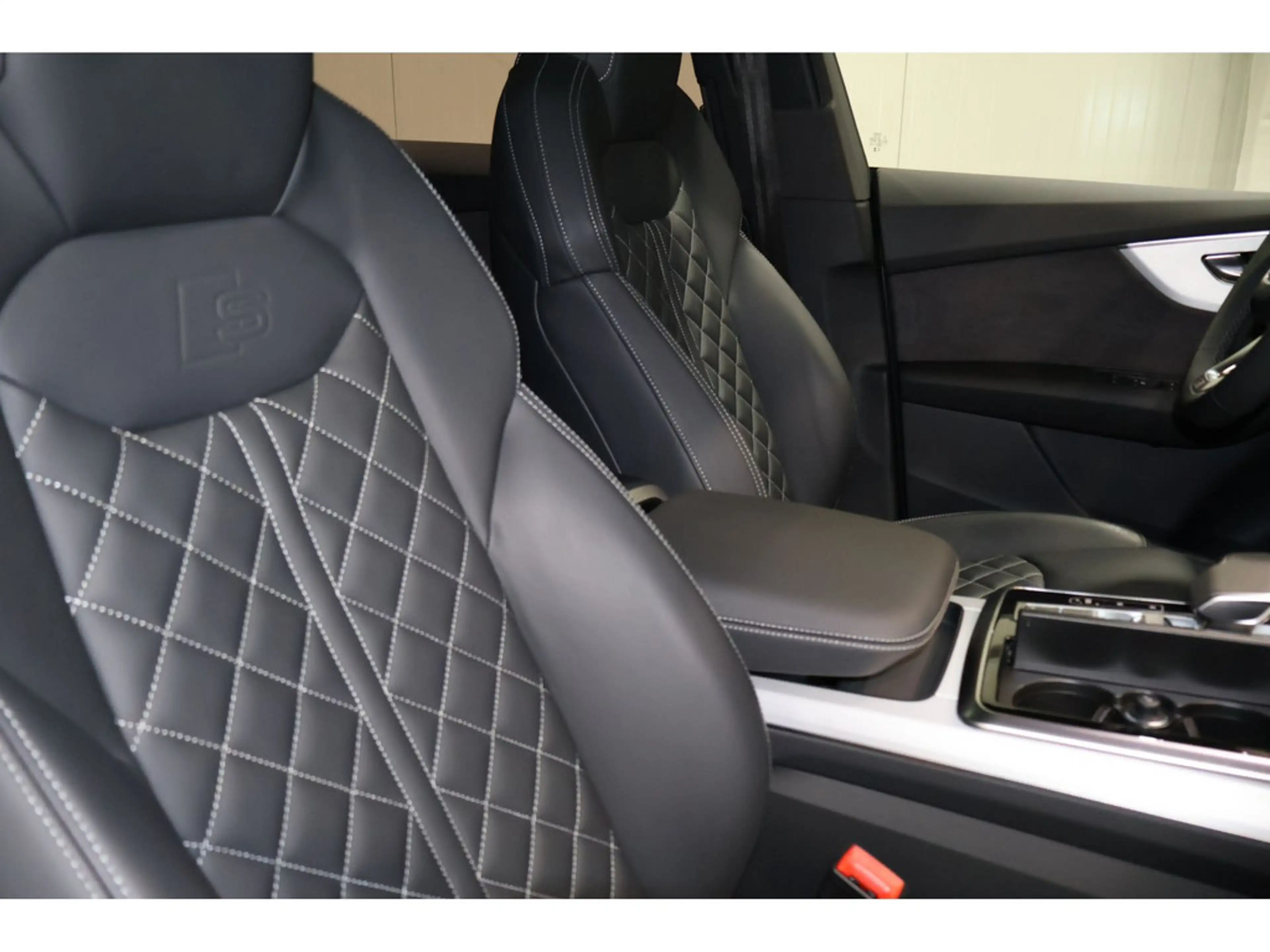 Audi Q8 50 TDI quattro B&O*Panorama*MatrixLED — photo 7