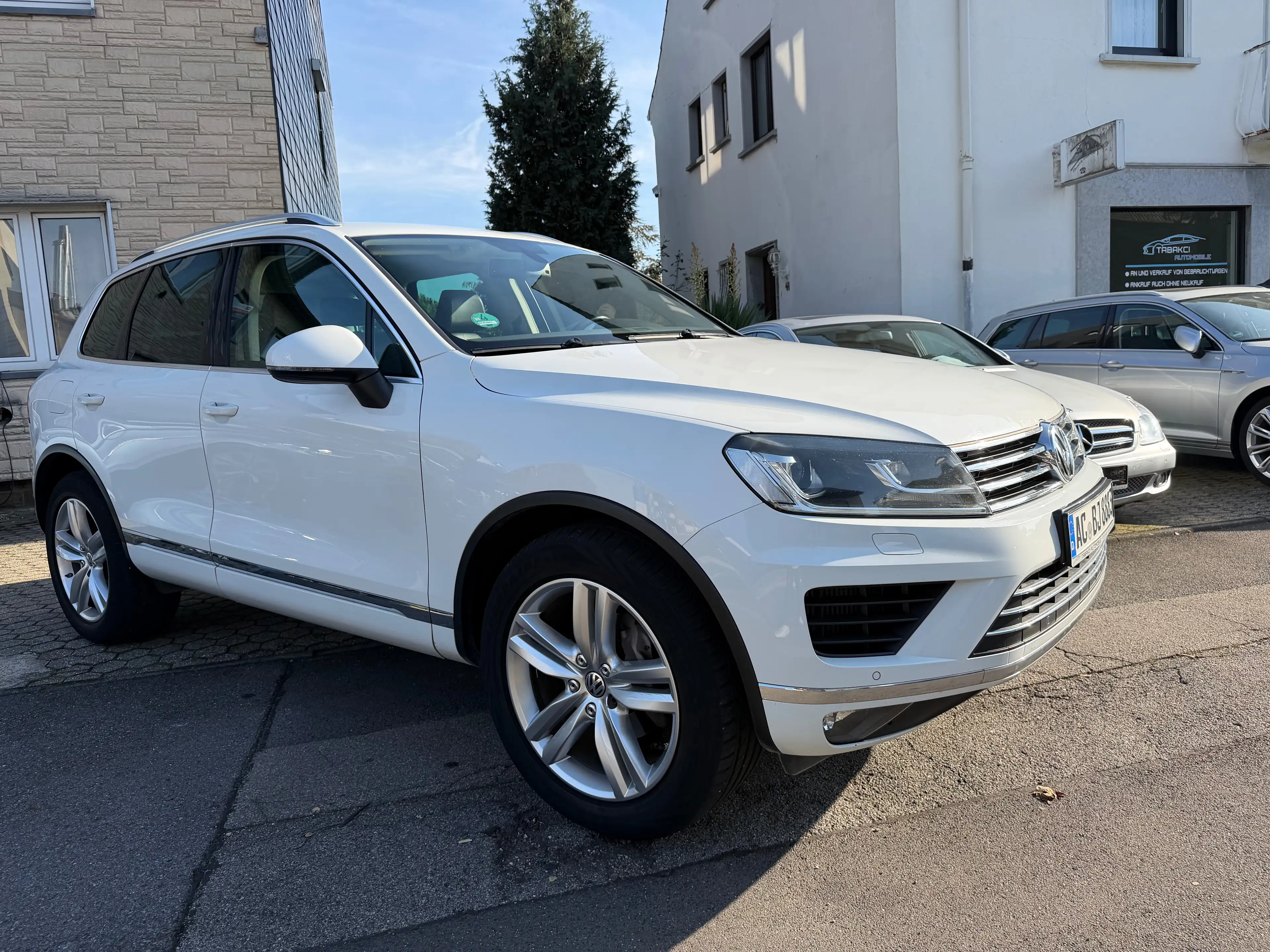 Volkswagen Touareg V6 TDI BMT 4Motion — photo 3