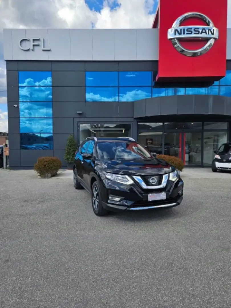 Nissan X-Trail 1.6 dCi 2WD N-Connecta Zwart - 1