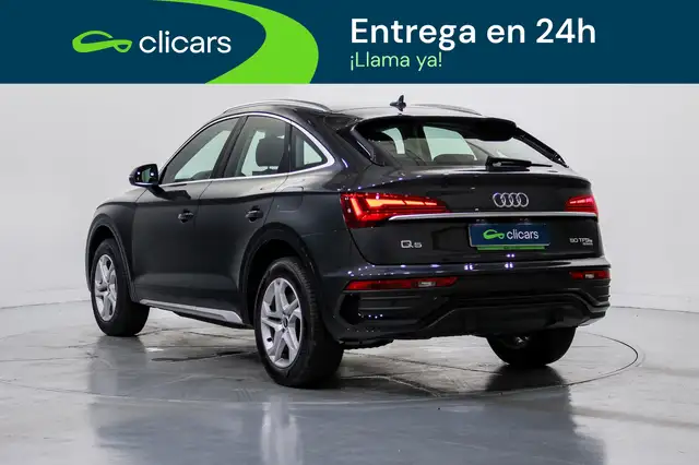Audi Q5 view 9