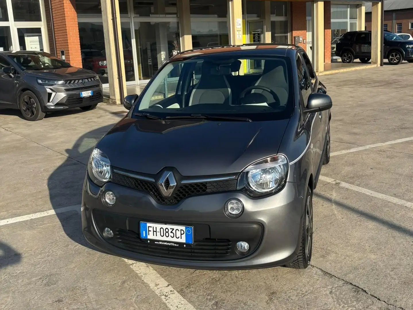 Renault Twingo Twingo III 2014 1.0 sce Lovely 69cv Grigio - 1