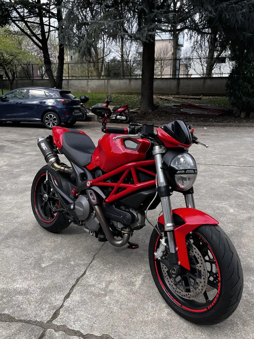 Ducati Monster 796 Rosso - 1