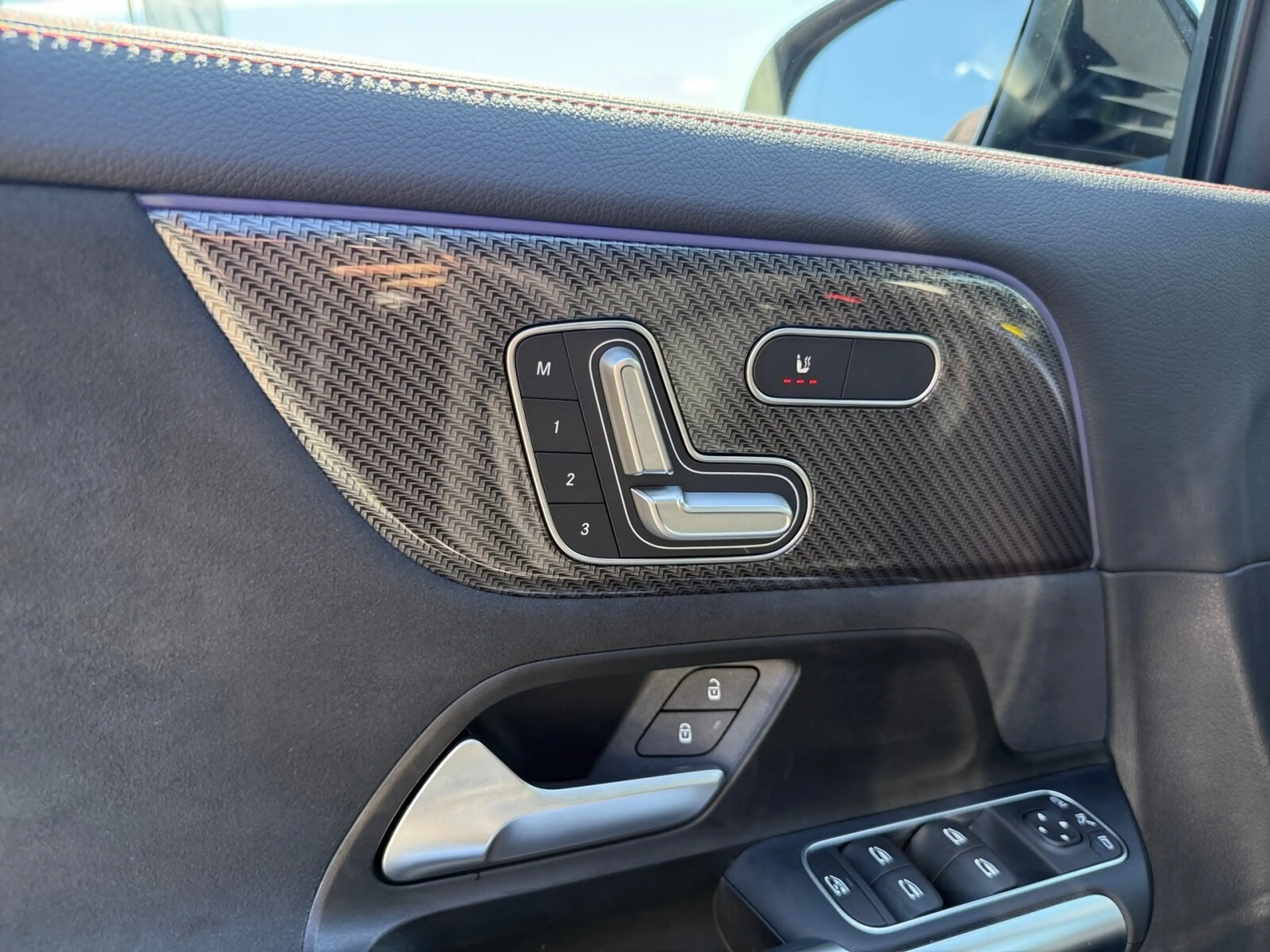 Mercedes-Benz GLA 45 AMG AMG GLA 45 S 4M+ *NIGHT*MEMO*PANO*MBEAM*HUD* Navi — photo 13