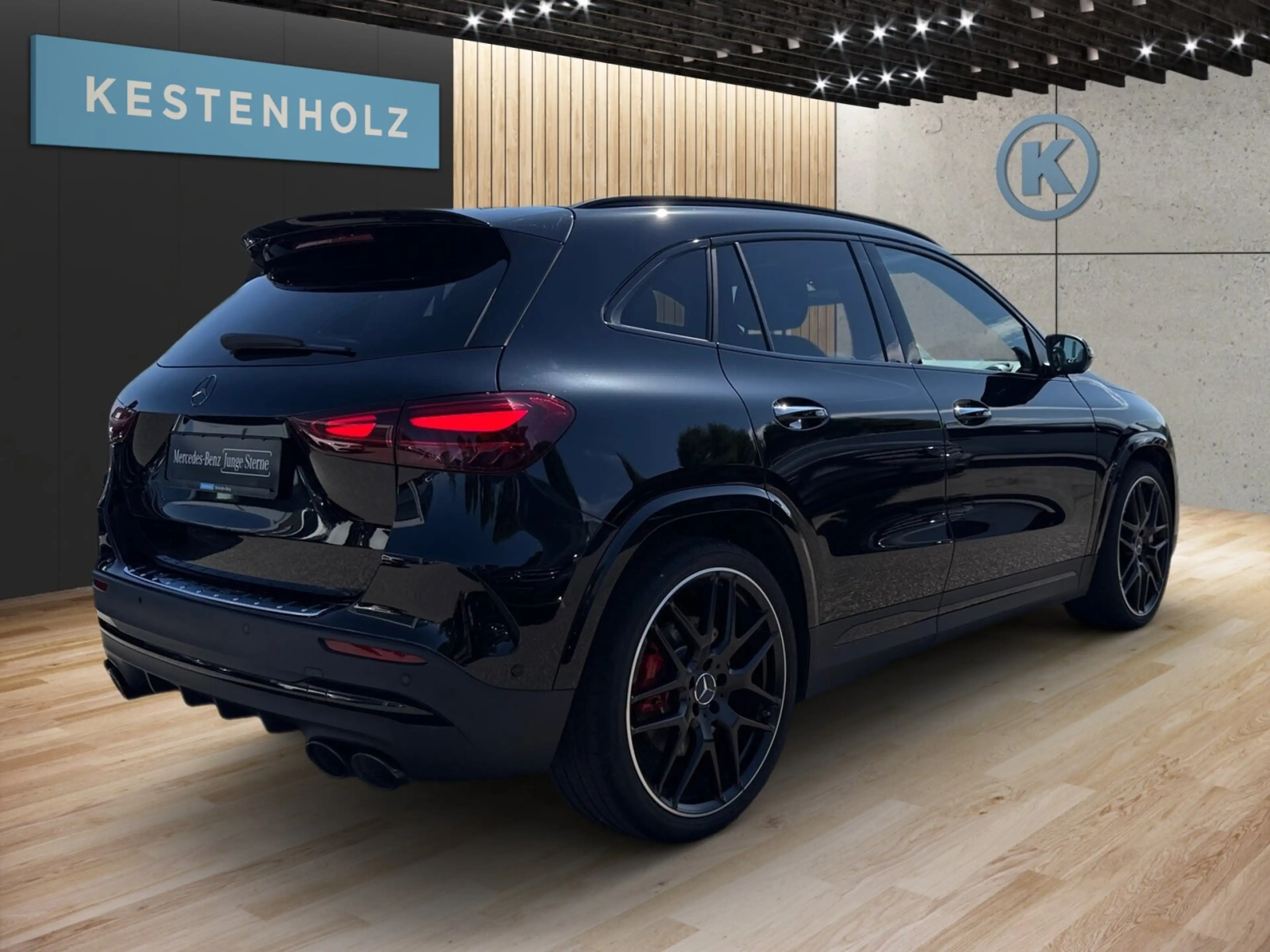 Mercedes-Benz GLA 45 AMG AMG GLA 45 S 4M+ *NIGHT*MEMO*PANO*MBEAM*HUD* Navi — photo 3