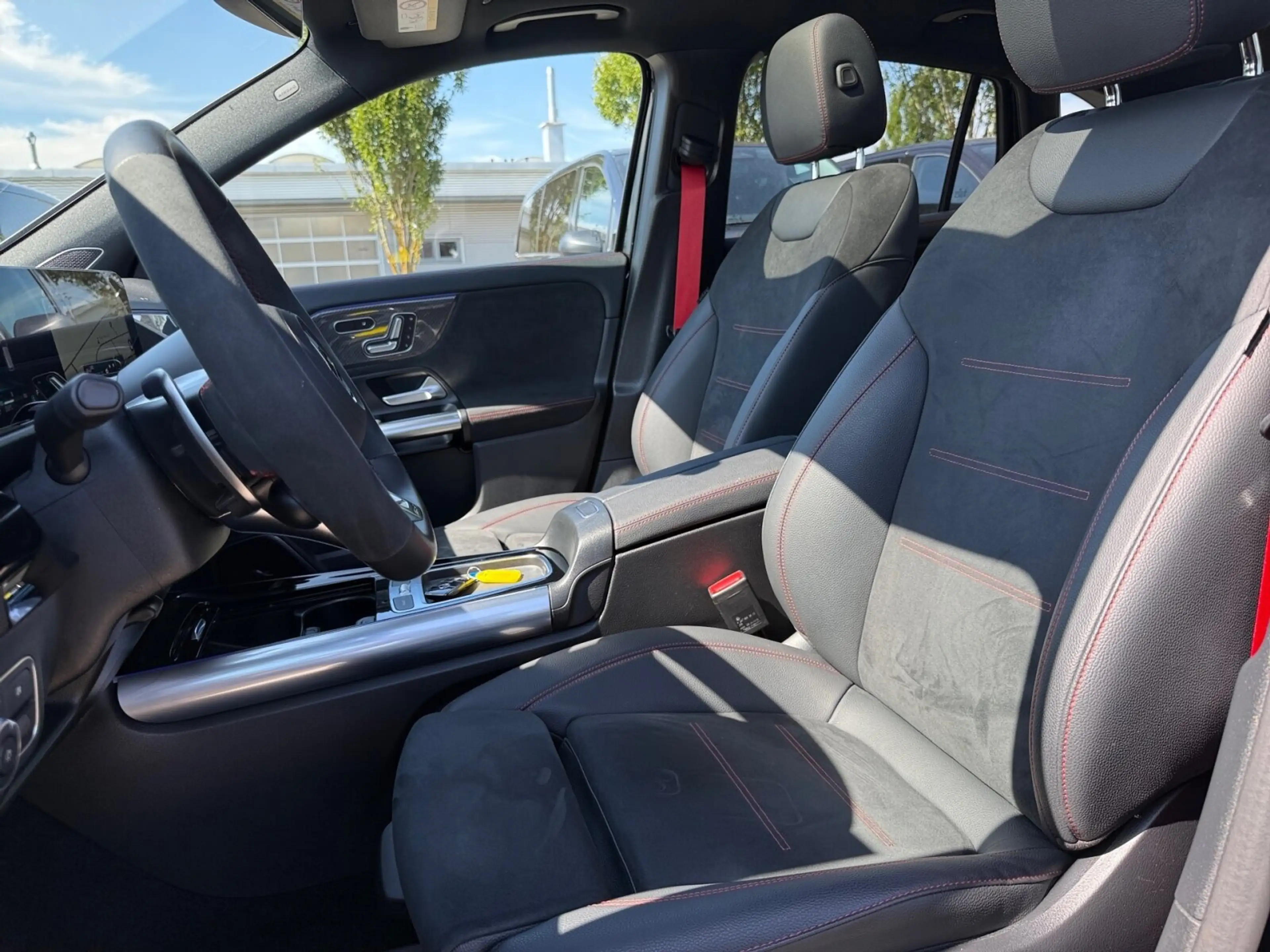 Mercedes-Benz GLA 45 AMG AMG GLA 45 S 4M+ *NIGHT*MEMO*PANO*MBEAM*HUD* Navi — photo 14
