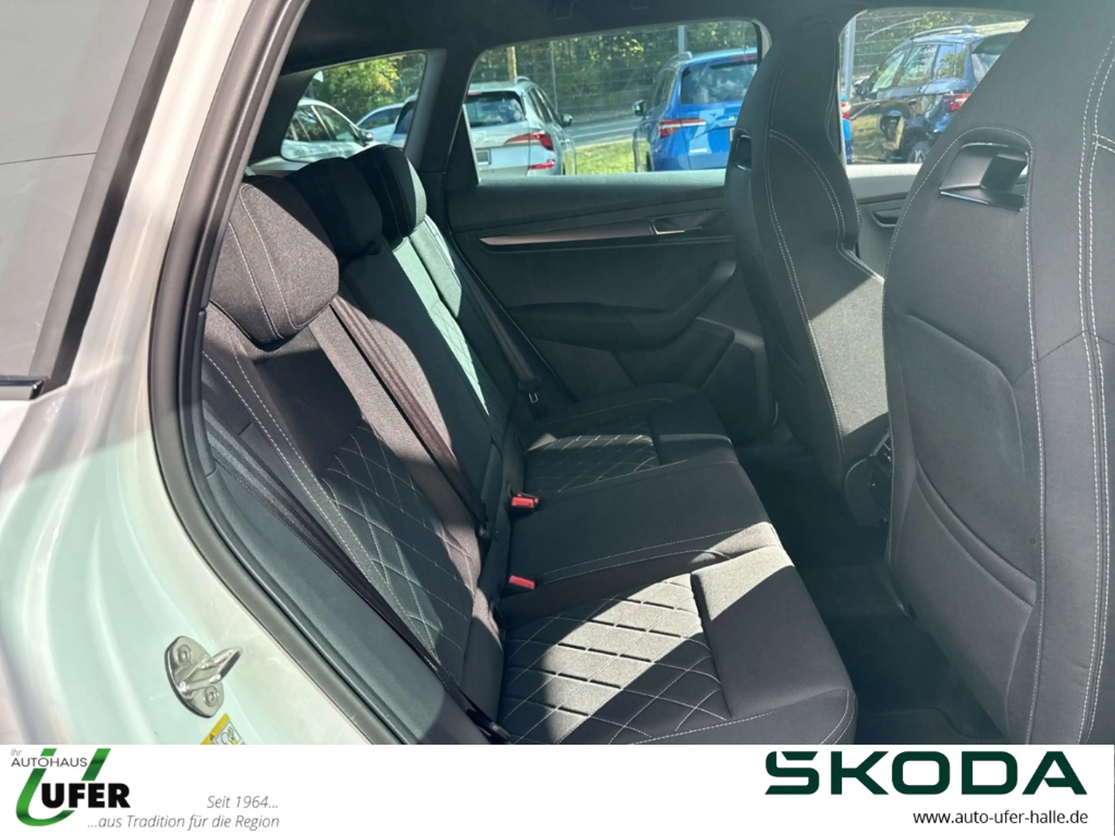 Skoda Karoq Sportline Sportpaket AHK Navi Matrix-LED Kurvenlic — photo 4