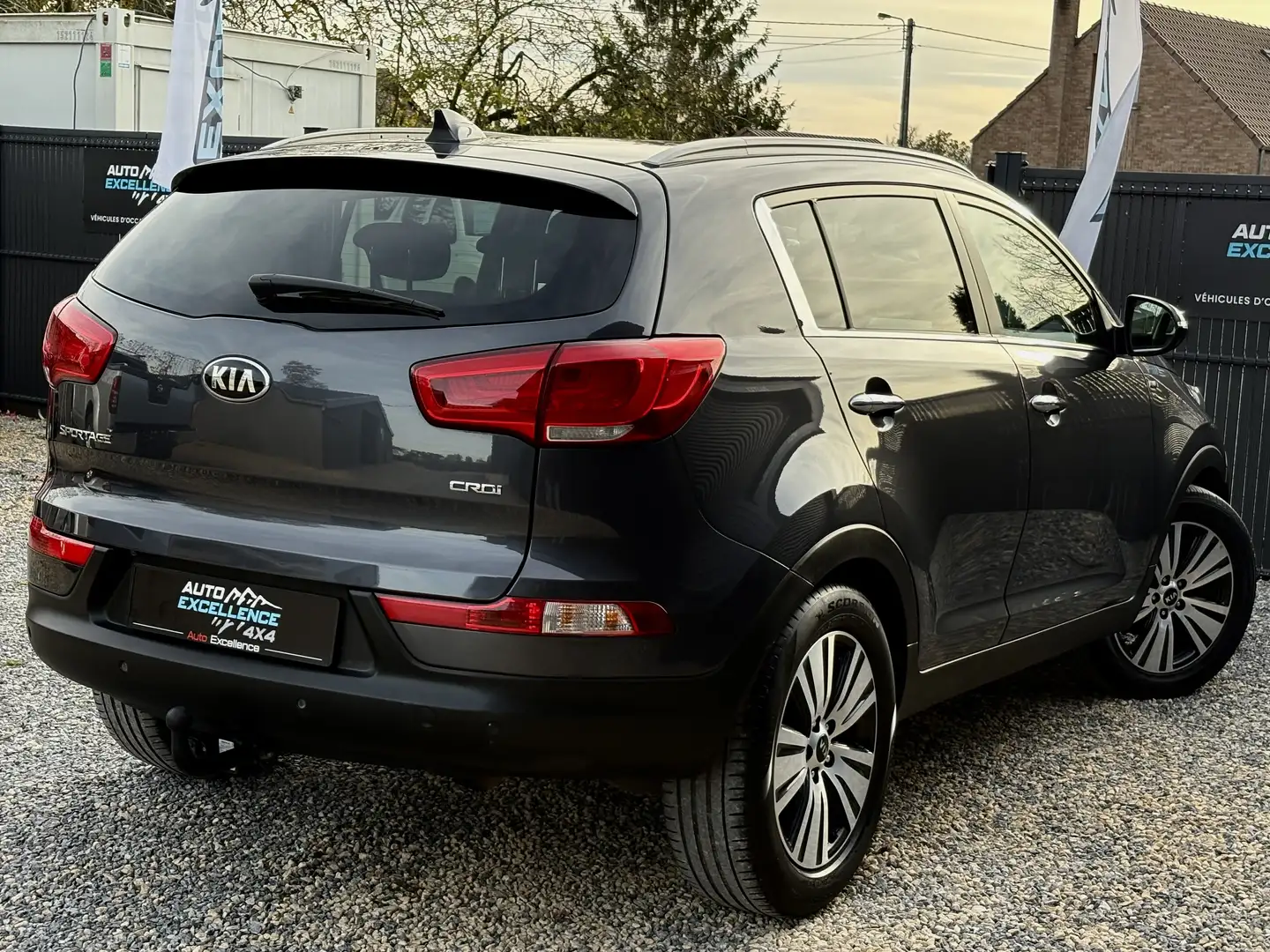 Kia Sportage 2.0 CRDi 4WD/ Automatique/ Full Options Gris - 2