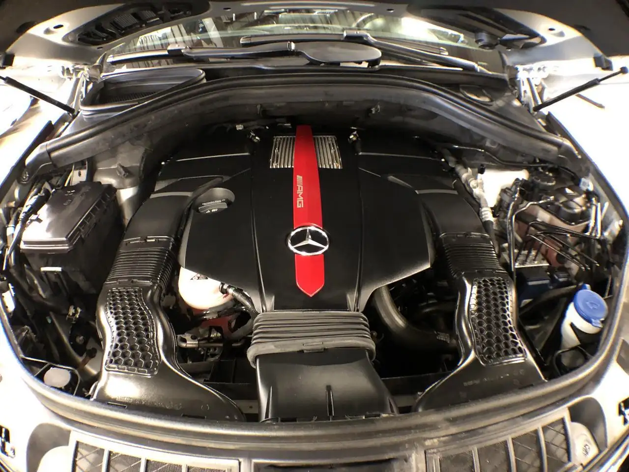 Mercedes-Benz GLE снимка Mercedes-Benz GLE