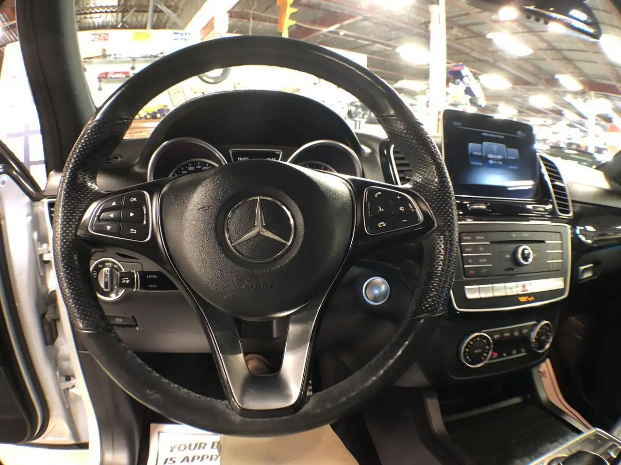 Mercedes-Benz GLE снимка Mercedes-Benz GLE