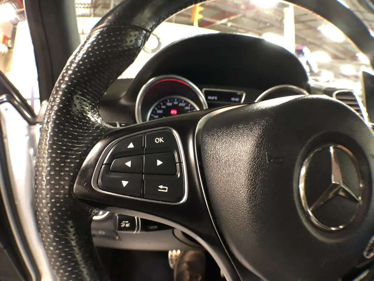Mercedes-Benz GLE снимка Mercedes-Benz GLE
