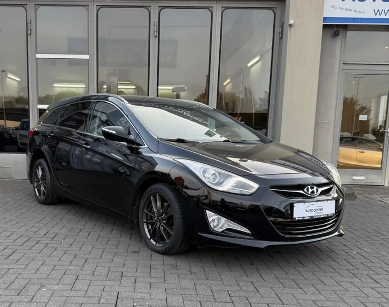 Hyundai i40 5 Star EditionGARANTIE FINANZIERUNG ALU PDC NAVI Schwarz - 1