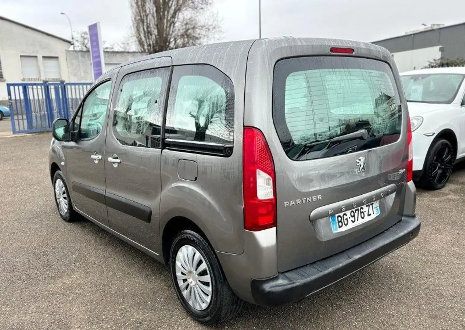 Peugeot Partner Tepee 1.6 HDI92 FAP ACTIVE Gris - 2