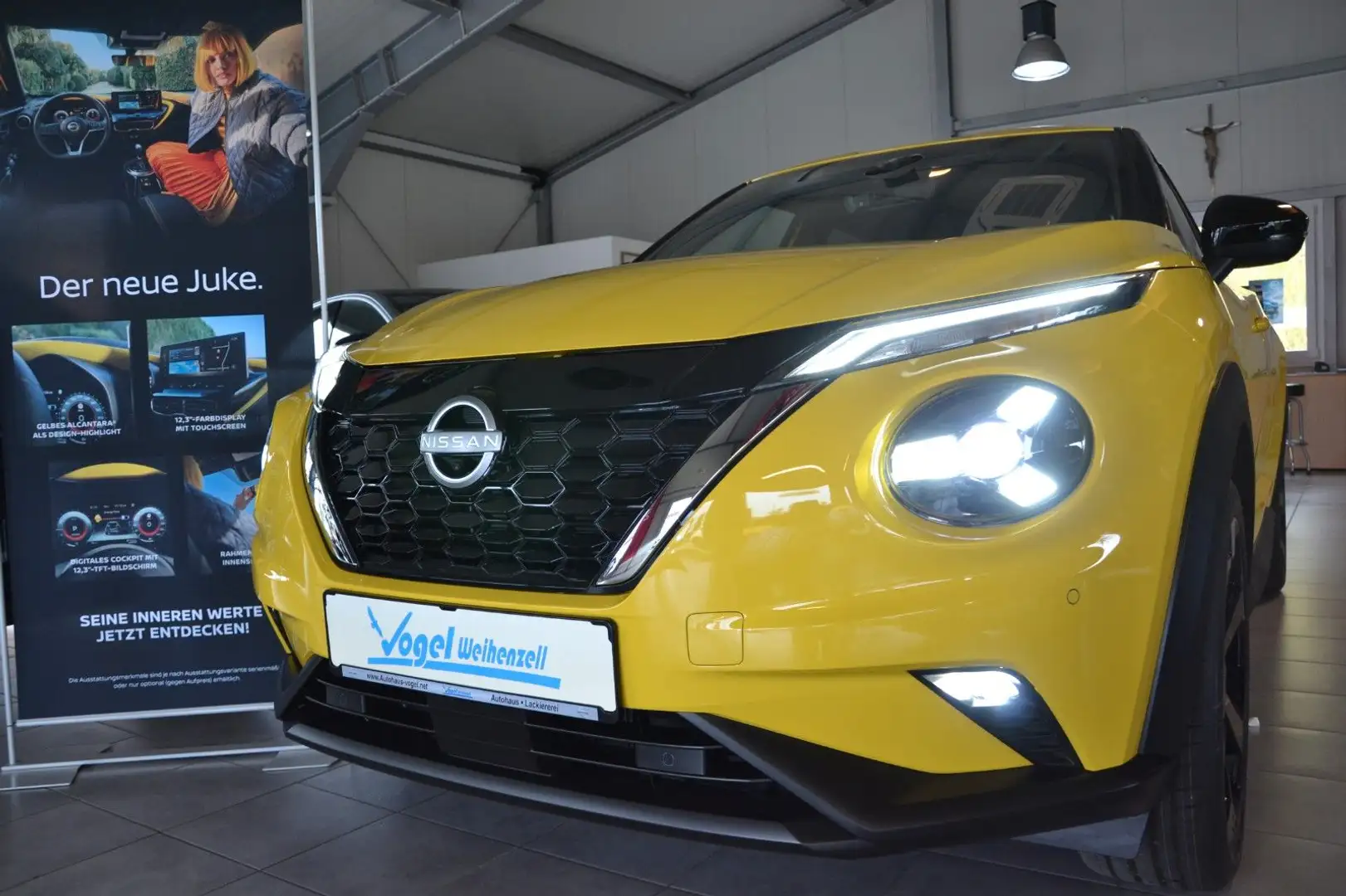 Nissan Juke JUKE 1.6 HYBRID TEKNA "2024 Bose-Edition" Geel - 2