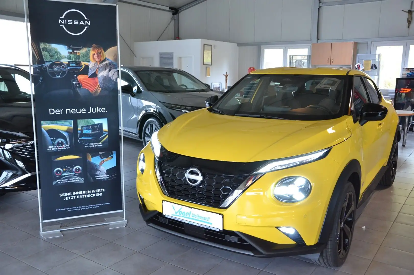Nissan Juke JUKE 1.6 HYBRID TEKNA "2024 Bose-Edition" Geel - 1