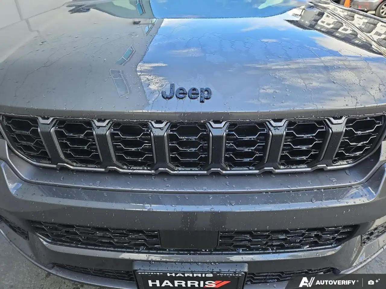 Jeep Grand Cherokee снимка Jeep Grand Cherokee