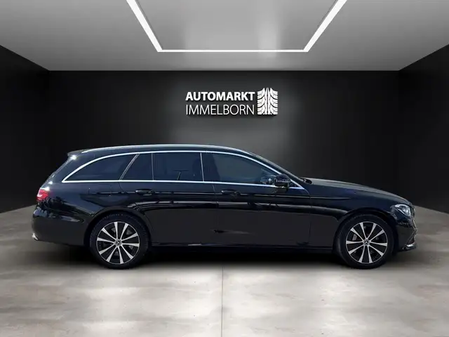Mercedes-Benz E-Class view 7