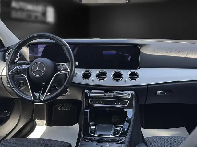 Mercedes-Benz E-Class view 15