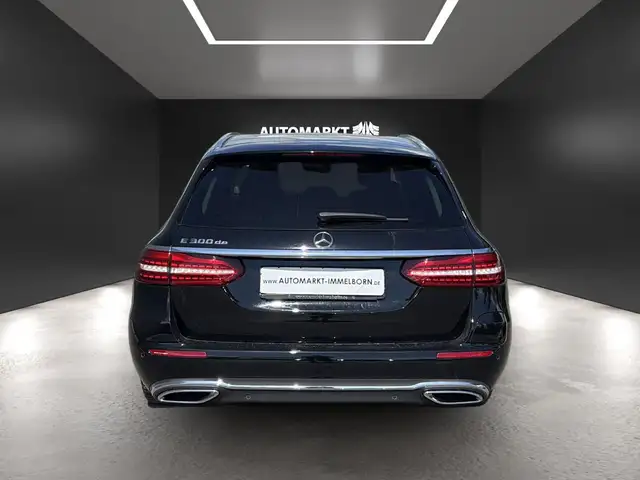 Mercedes-Benz E-Class view 9