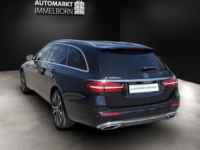 Mercedes-Benz E-Class view 10