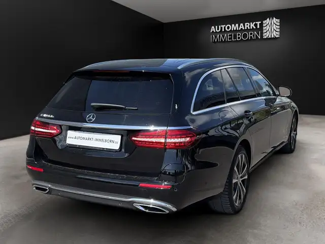 Mercedes-Benz E-Class view 11