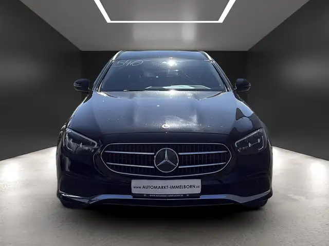 Mercedes-Benz E-Class view 8